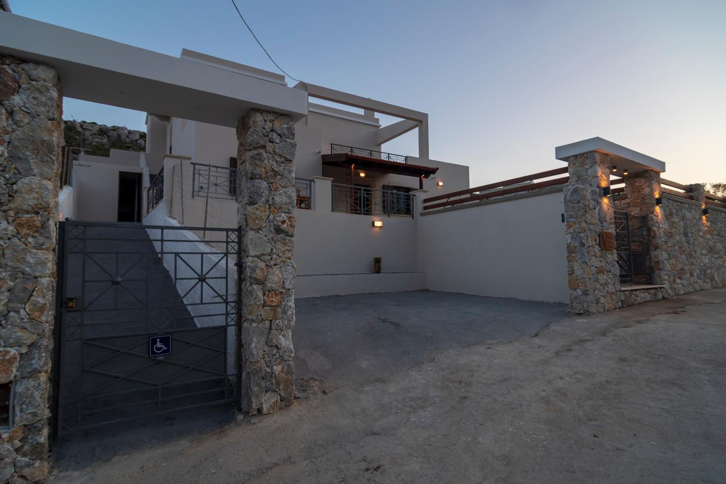 Vothinoi Luxury Home