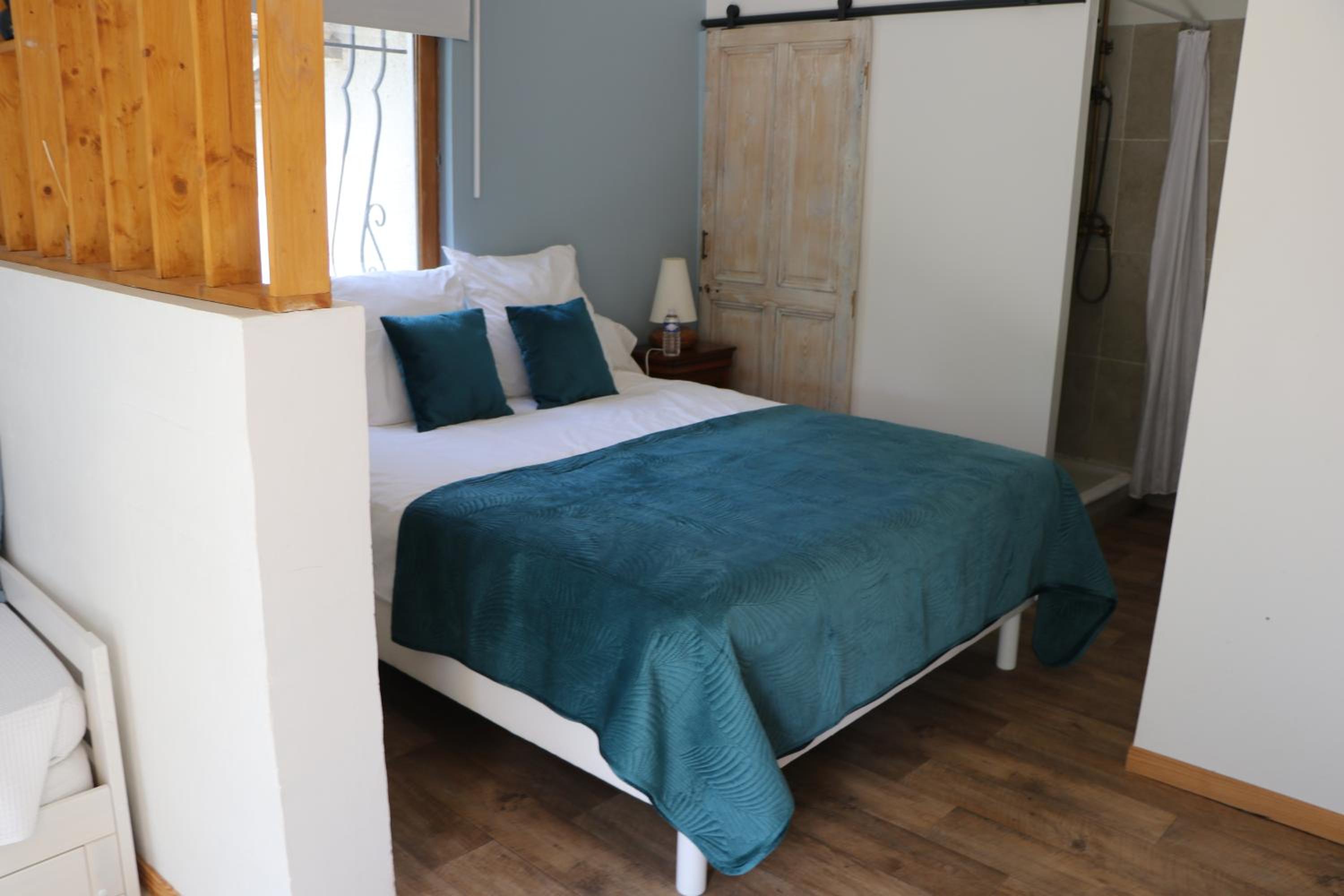 Le Mas des Cerisiers JACUZZI et SAUNA inclus pour tous les logements