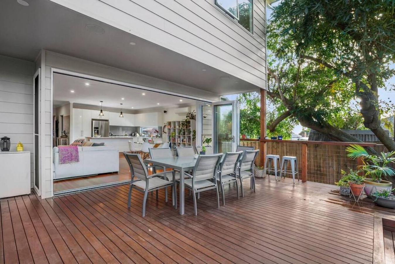 Explore Frankston South from this lovely home