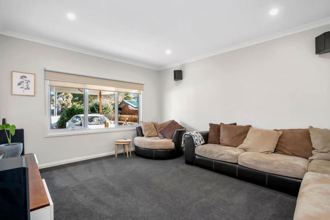 Explore Frankston South from this lovely home