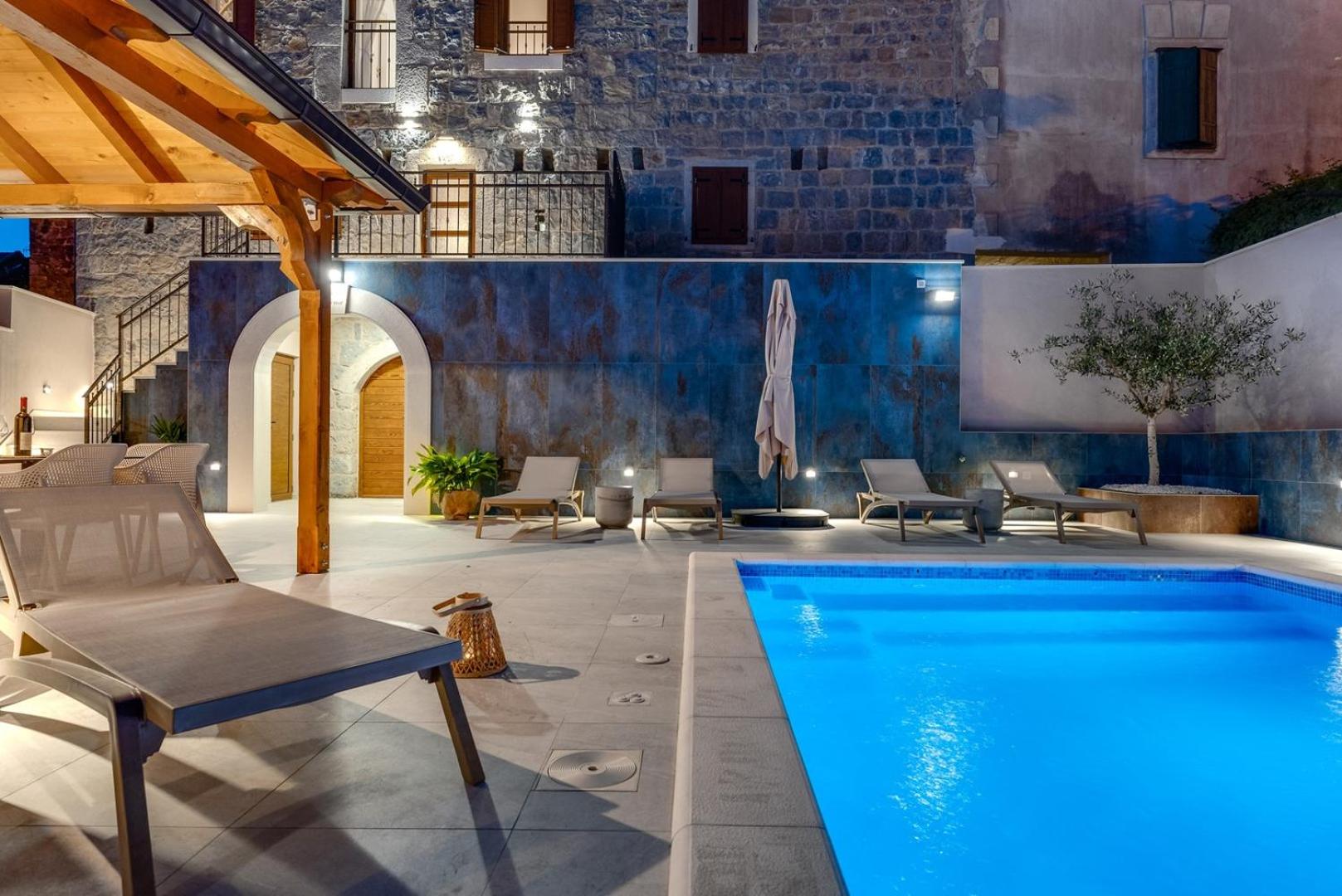 Charming Villa Perina with private heated pool