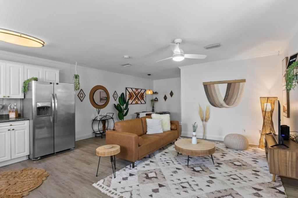 Boho Inspired Apt in the heart of Tampa Bay! view 4