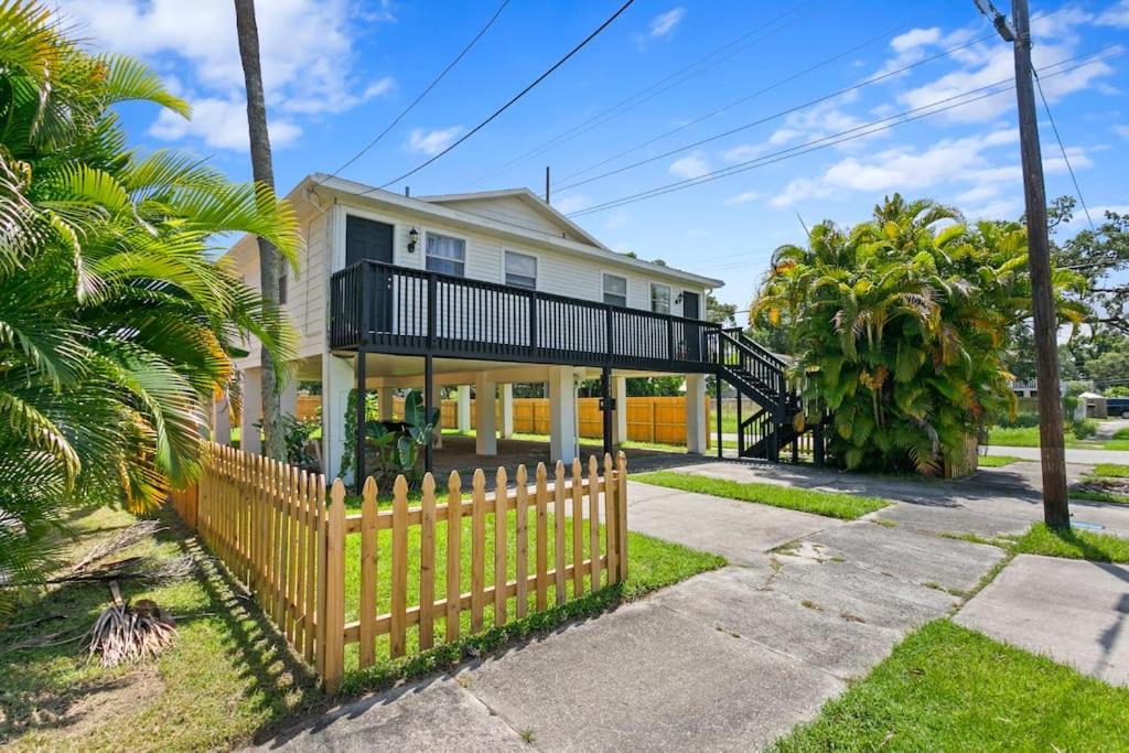 Boho Inspired Apt in the heart of Tampa Bay! view 5