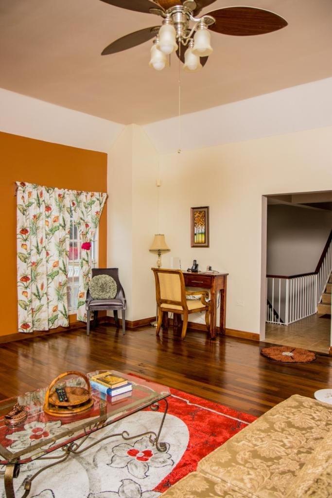 Villa Solstice