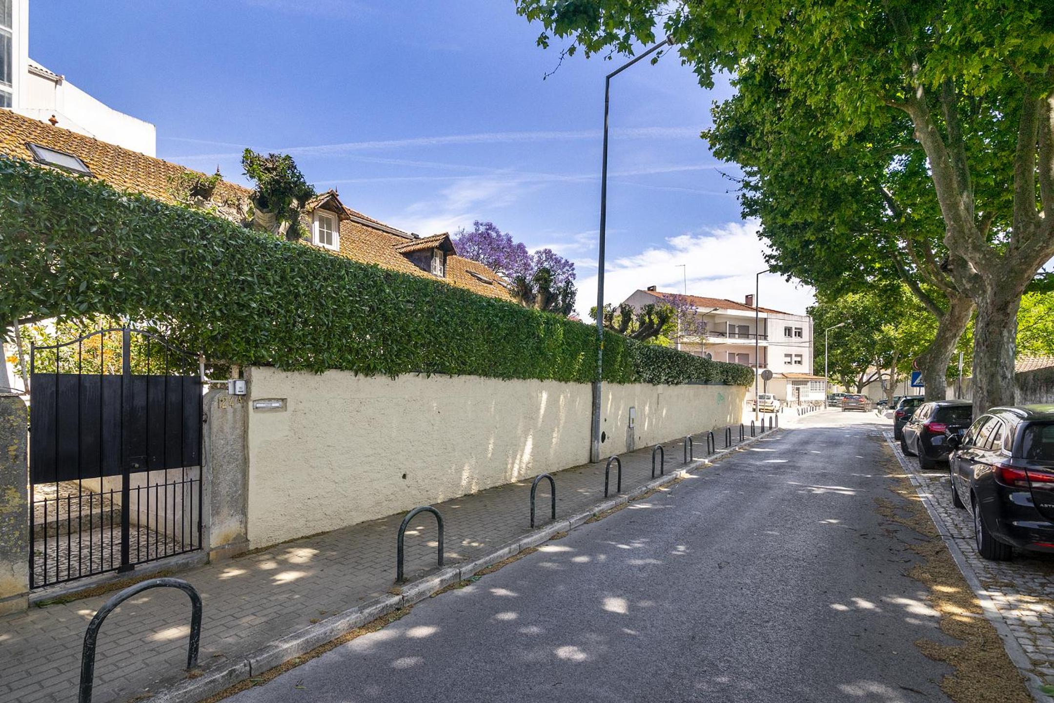 WHome Amazing House in Carcavelos historical center w/ private patio & BBQ view 3