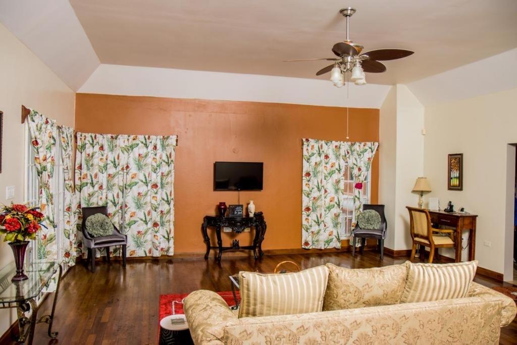 Villa Solstice