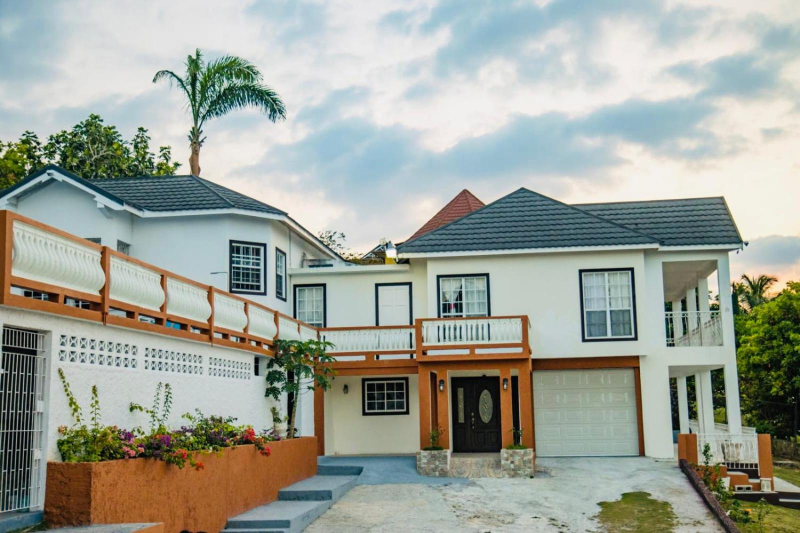 Villa Solstice