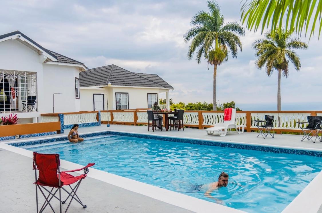 Villa Solstice