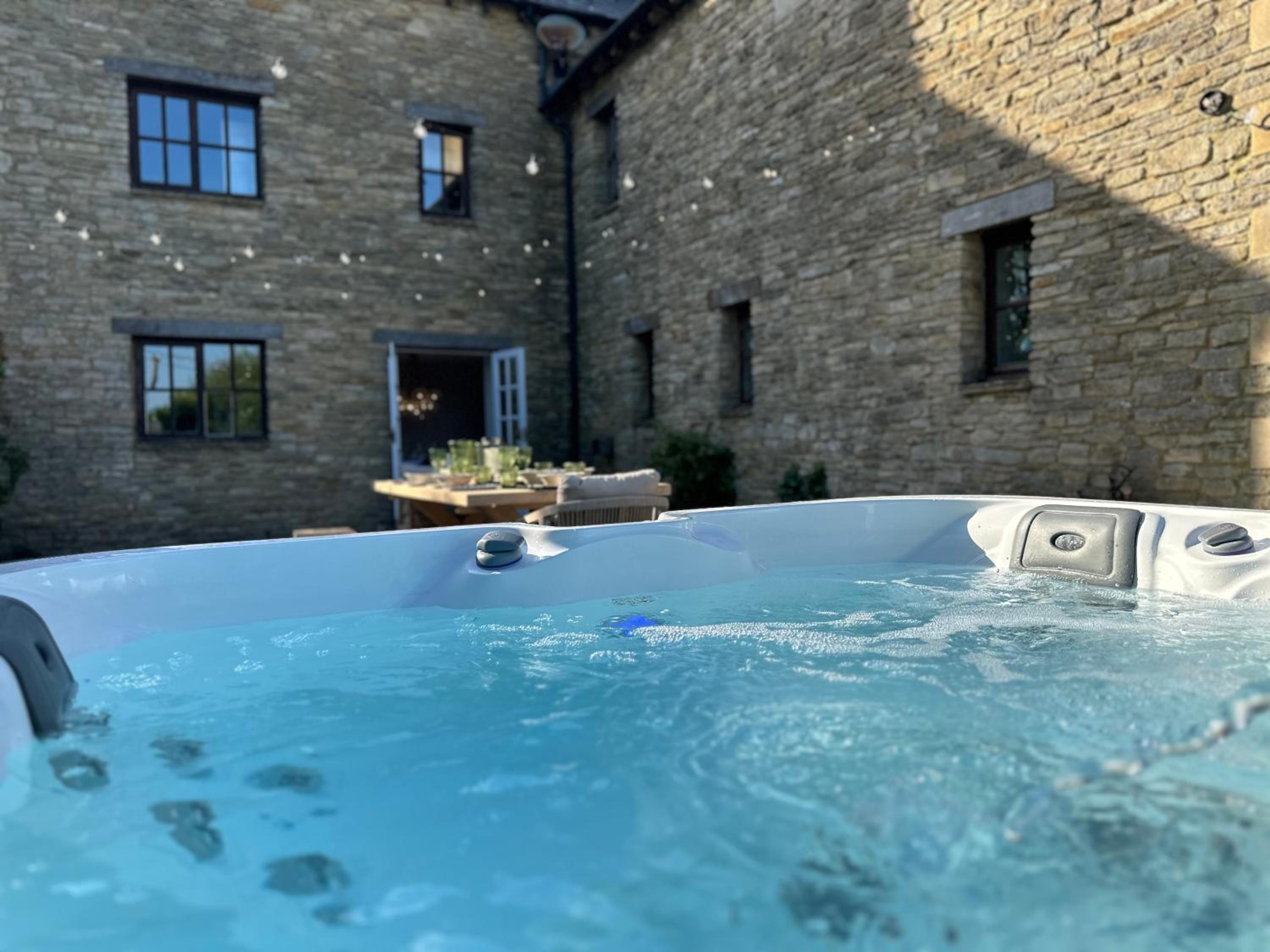 Cotswolds Retreat - Bath & Castle Combe - Hot Tub view 3