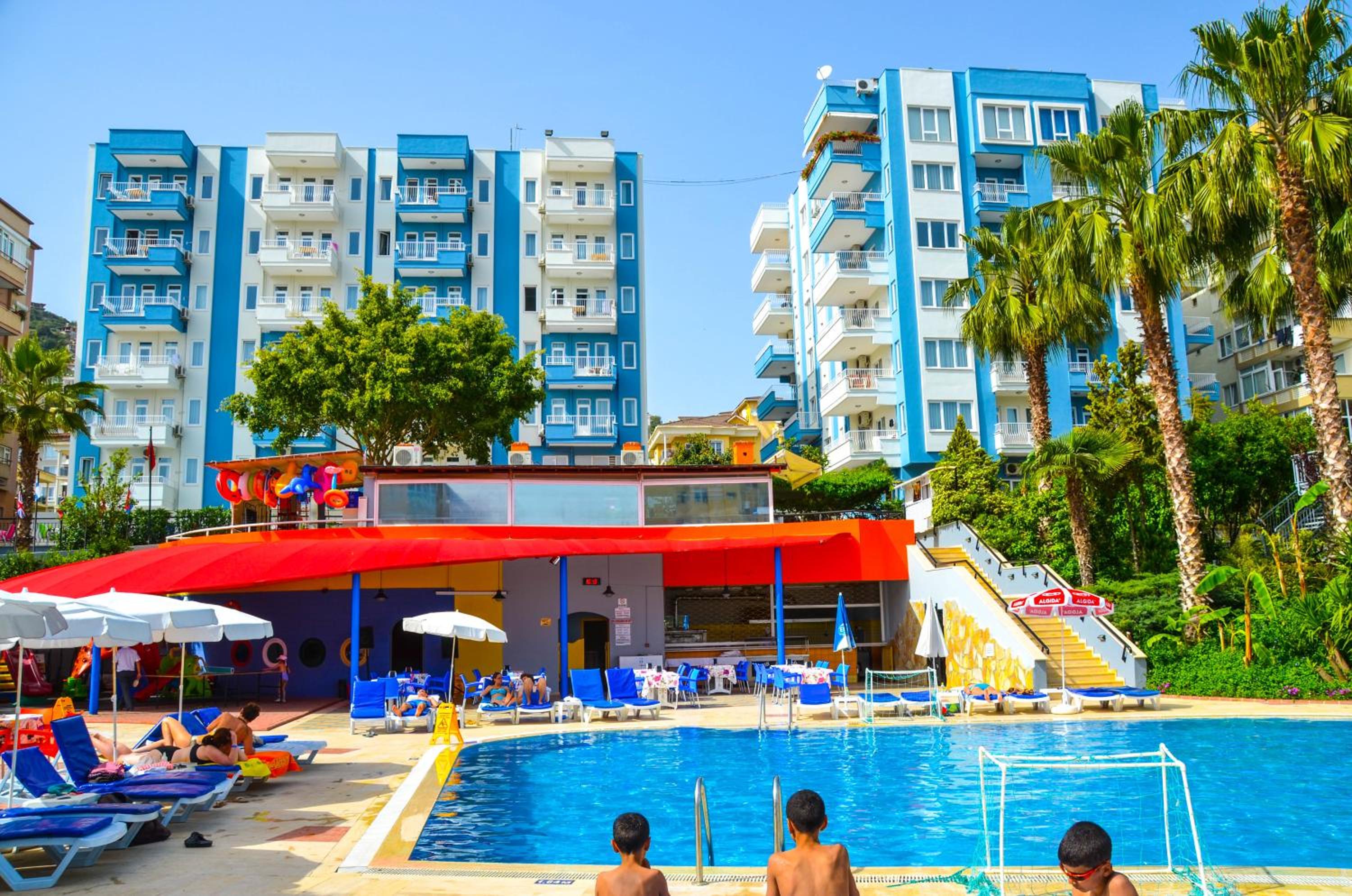 Ark Apart and Suite Hotel - Image 14