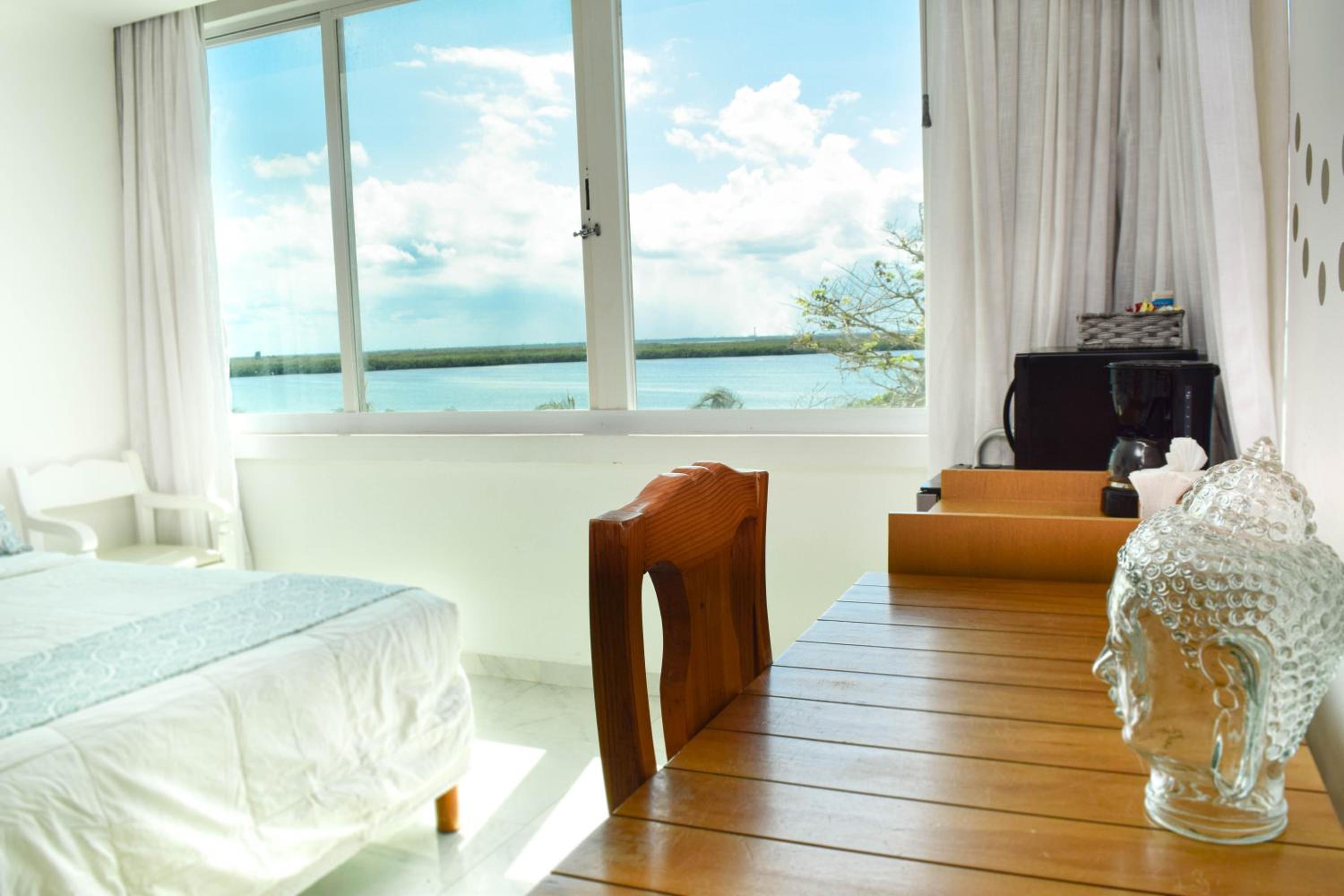 Estudio 1A sobre hermosa playa, excelente opción