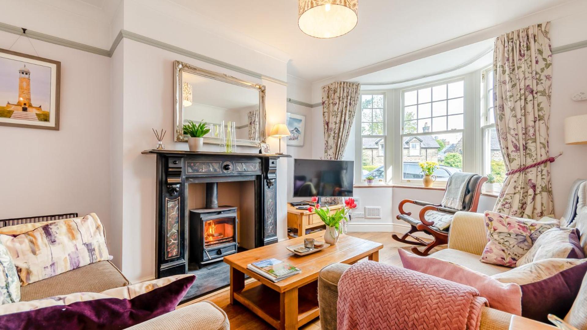 3 Bed in Crich oc-dcivyd view 3