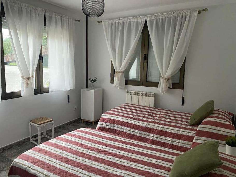 POSADA de BUSTIELLO,poblado de interés cultural, Cercano a finales de etapas de la vuelta ciclista de España
