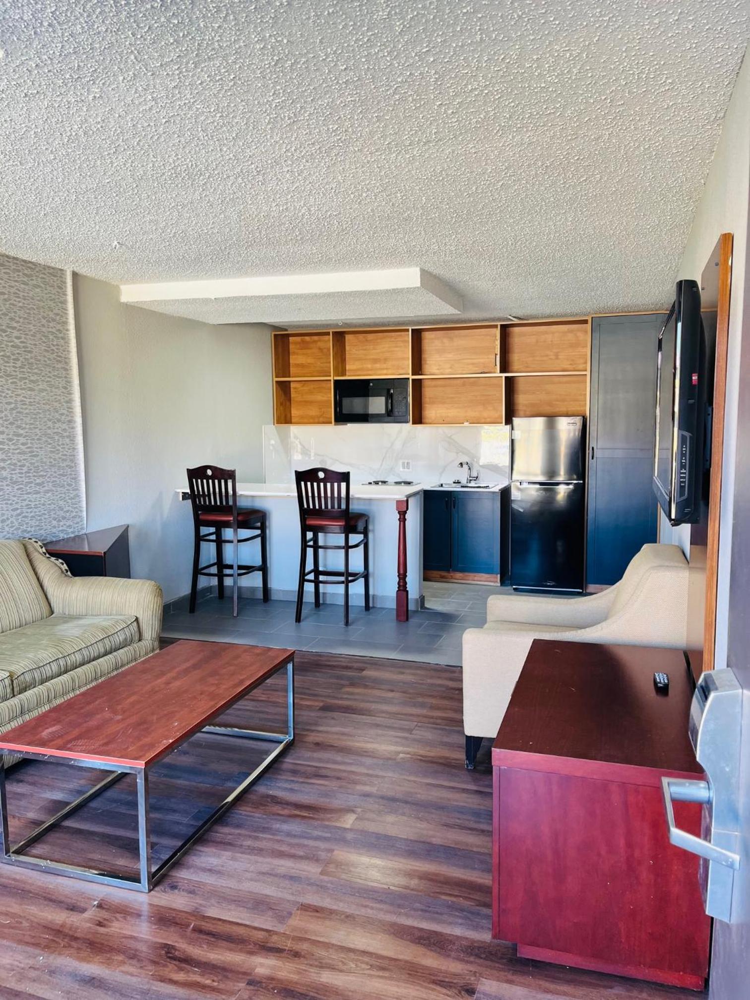 North Villa extended stay - Image 1