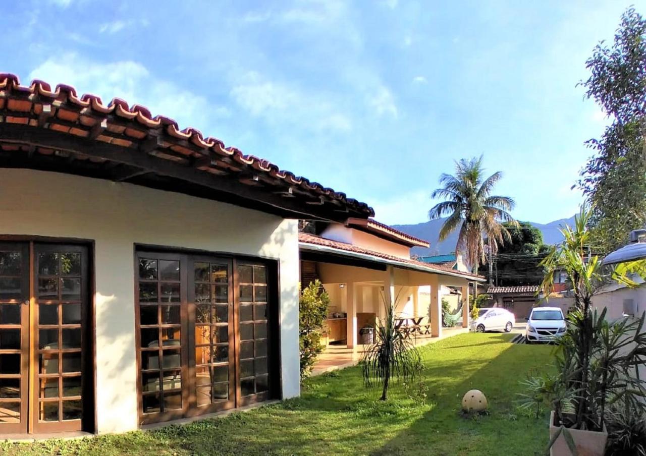 Casa a uma quadra da praia Maresias