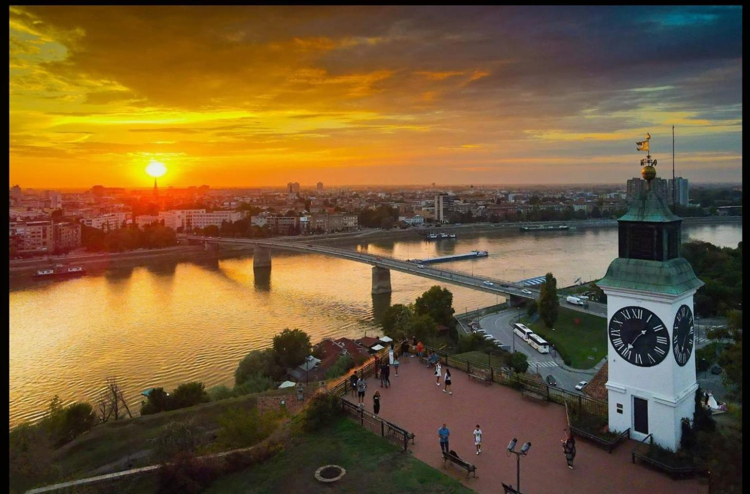 Malac-new equipped studio apartment within the city core
