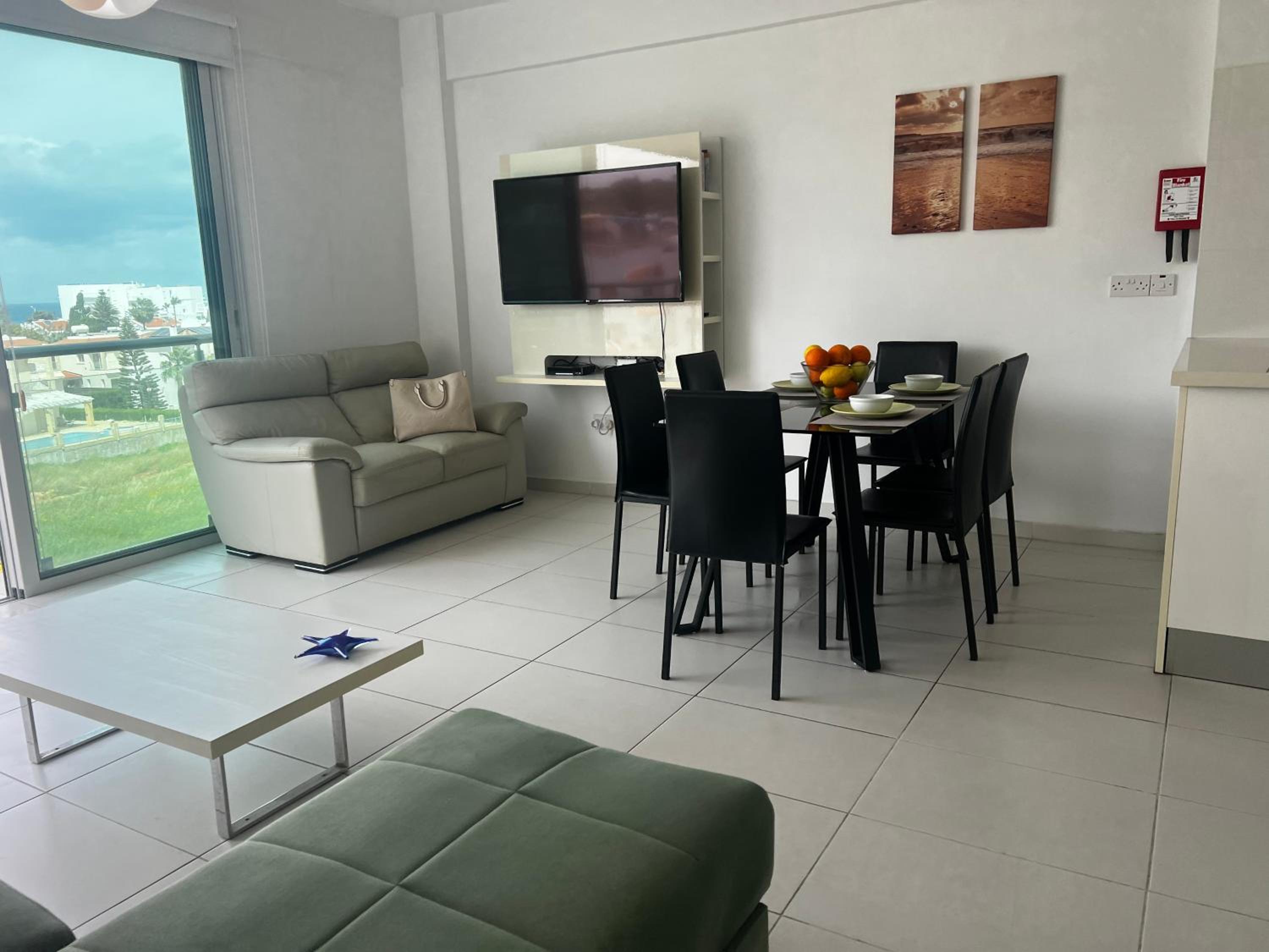Sea Side Apartment And Pool