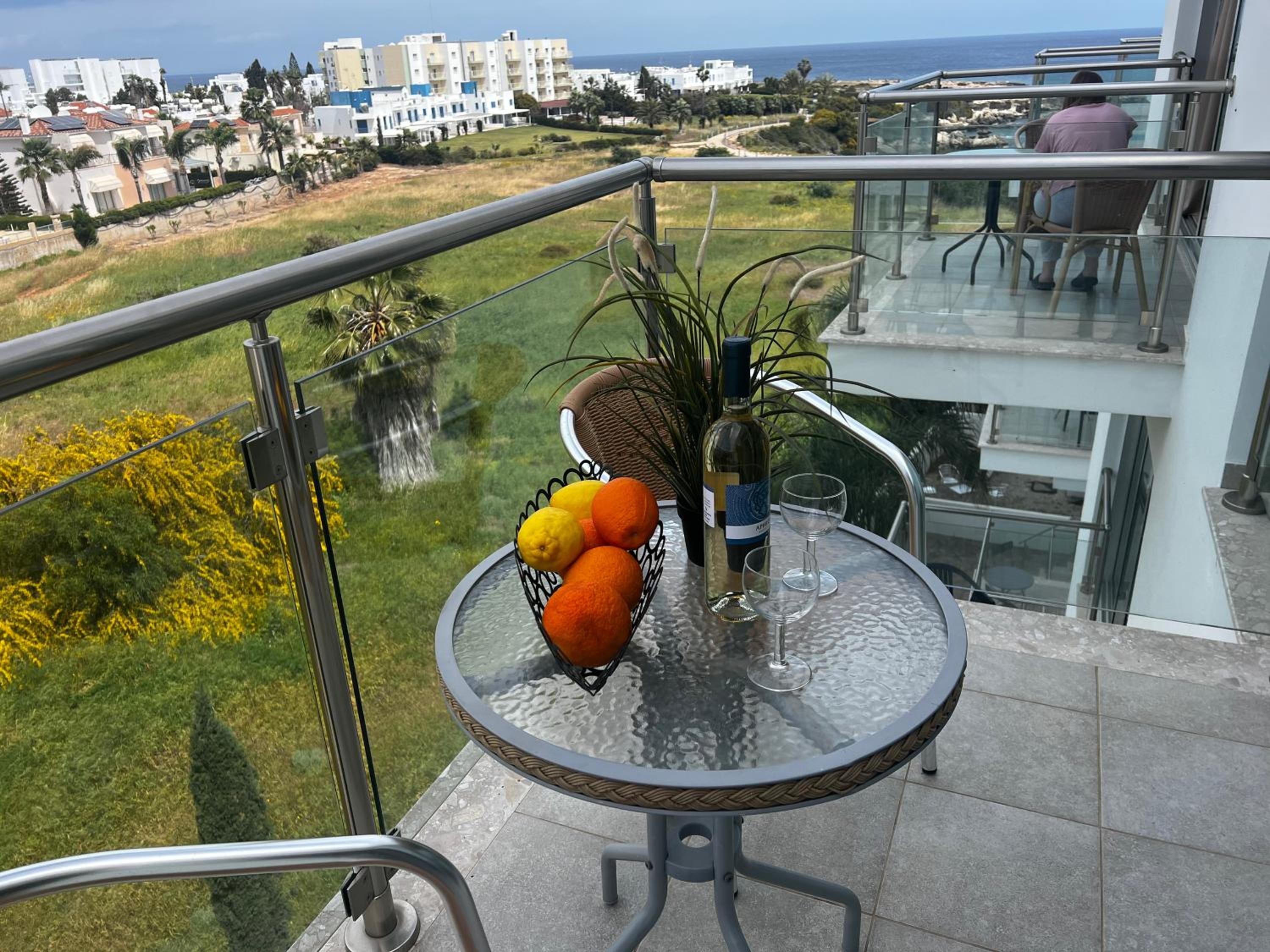 Sea Side Apartment And Pool