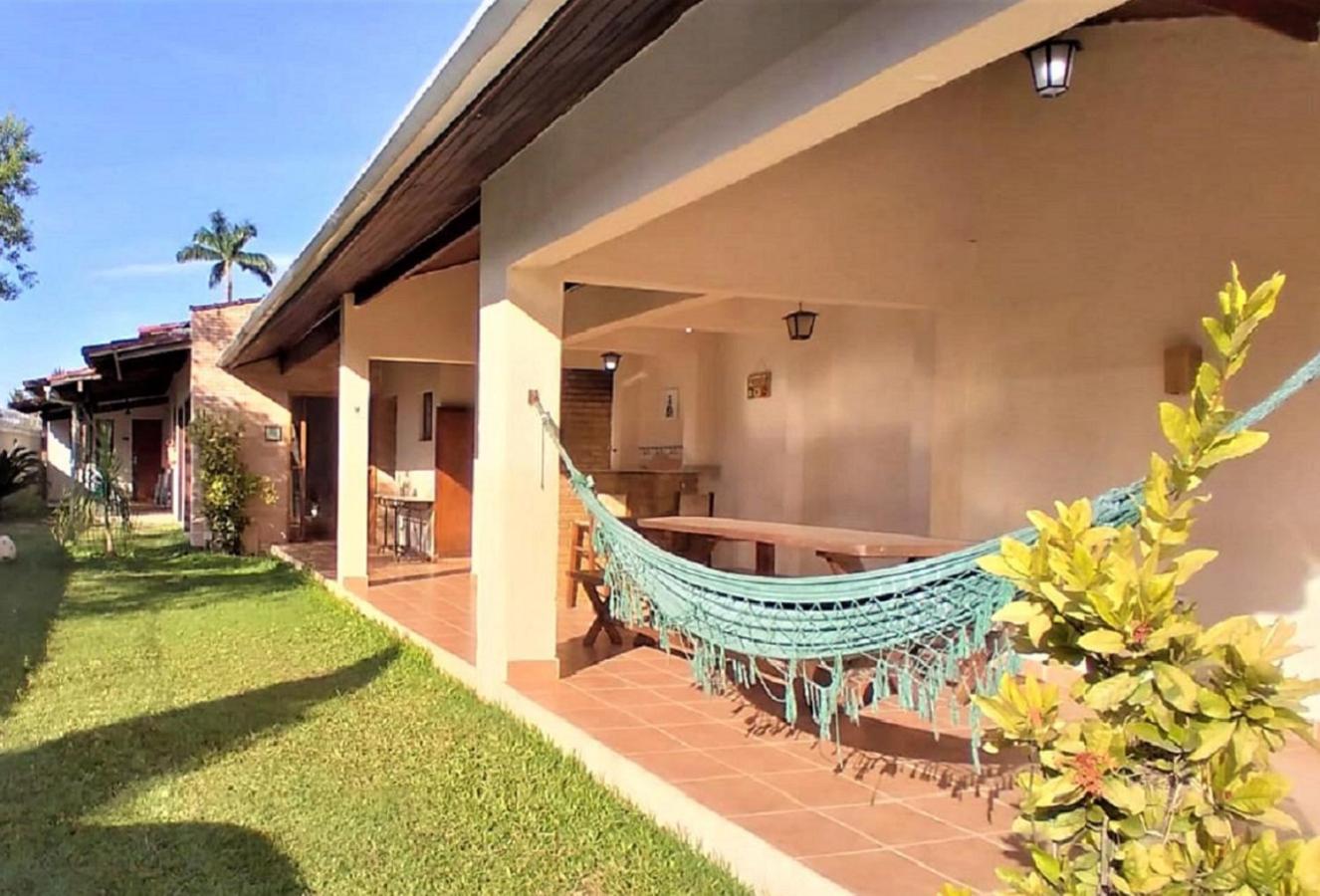 Casa a uma quadra da praia Maresias