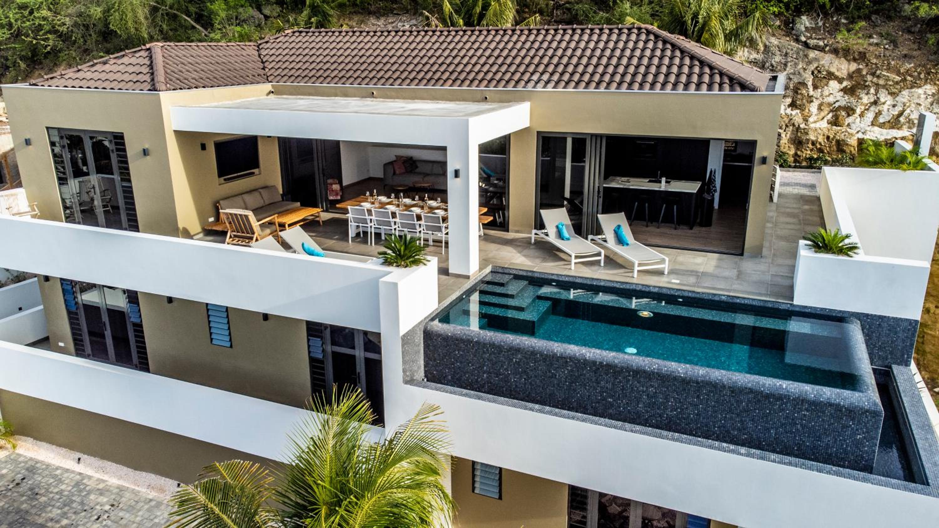 Ocean Sunset Villa luxury stay max. 14 people