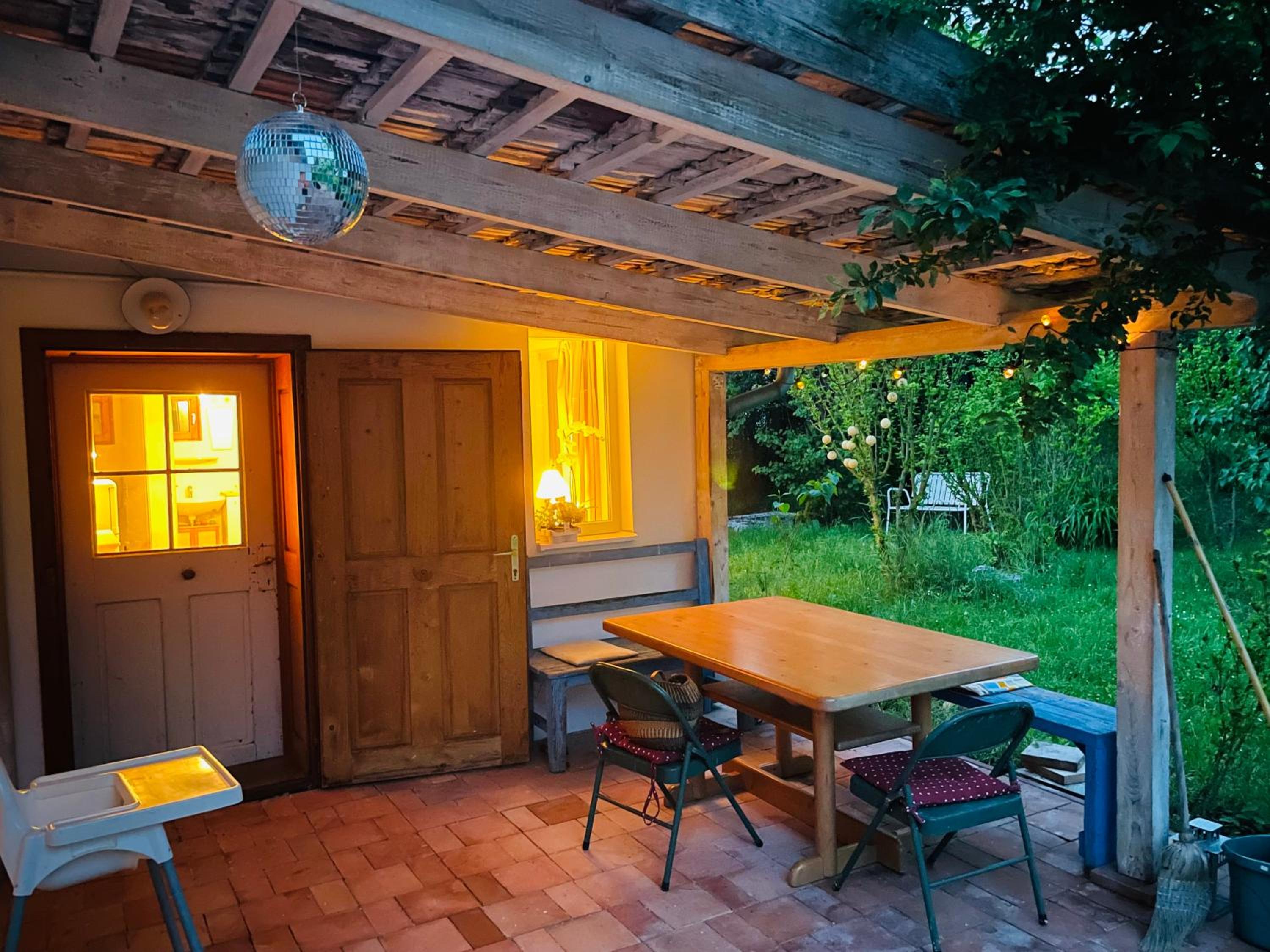 Charmantes Arkadenhaus mit großem Garten