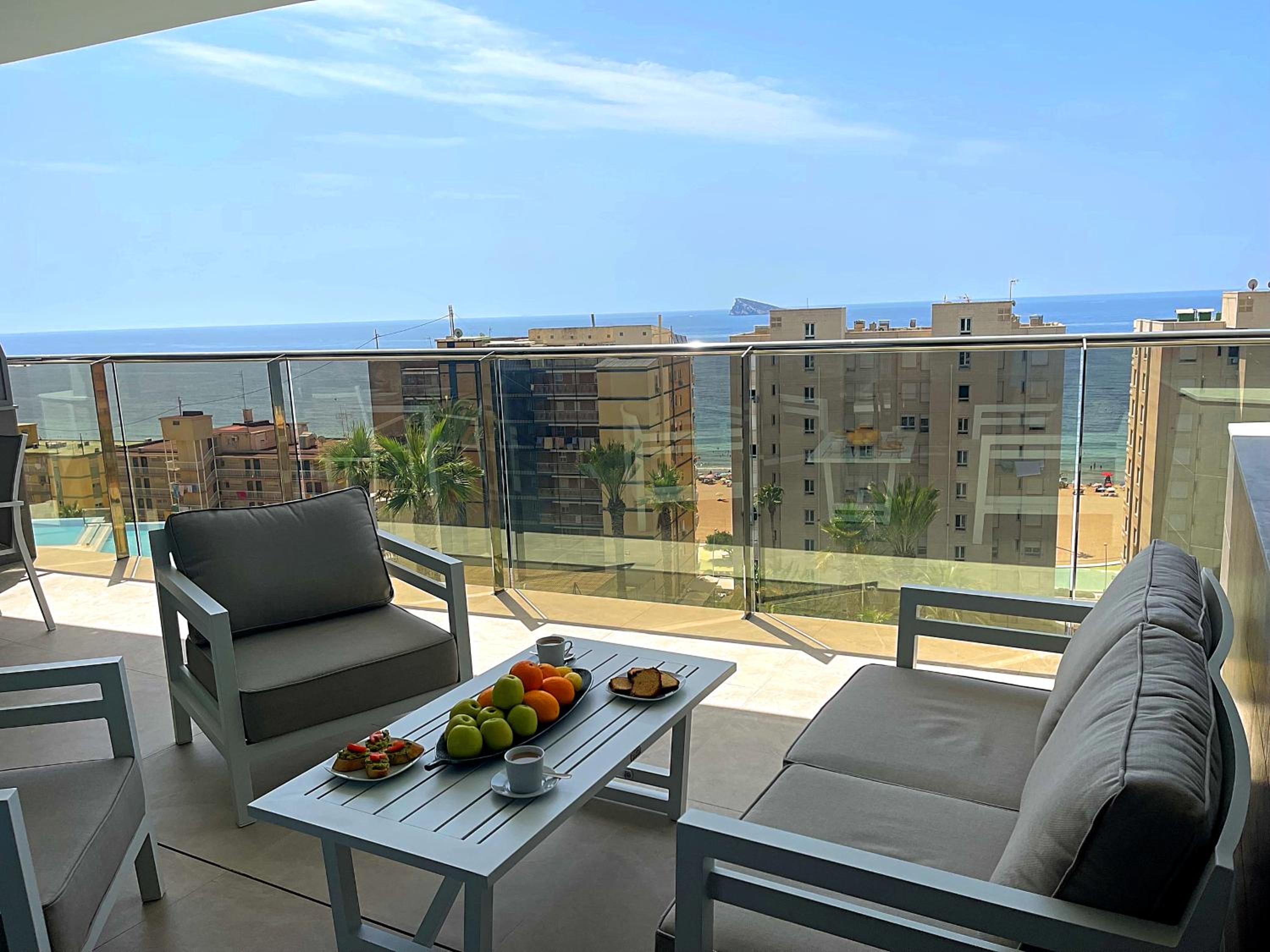 Luxury apartment with stunning sea views in Sunset Cliff Benidorm