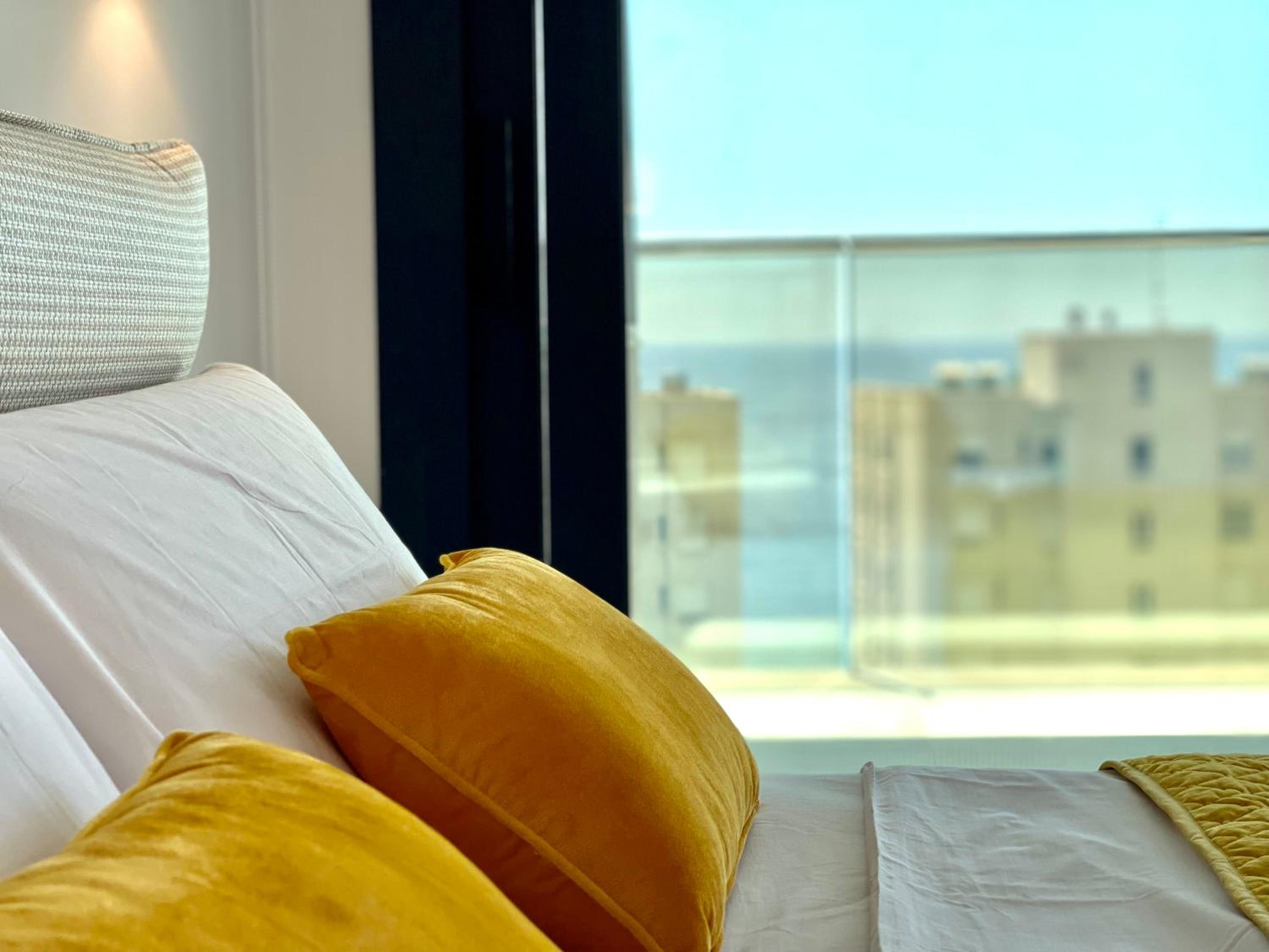 Luxury apartment with stunning sea views in Sunset Cliff Benidorm