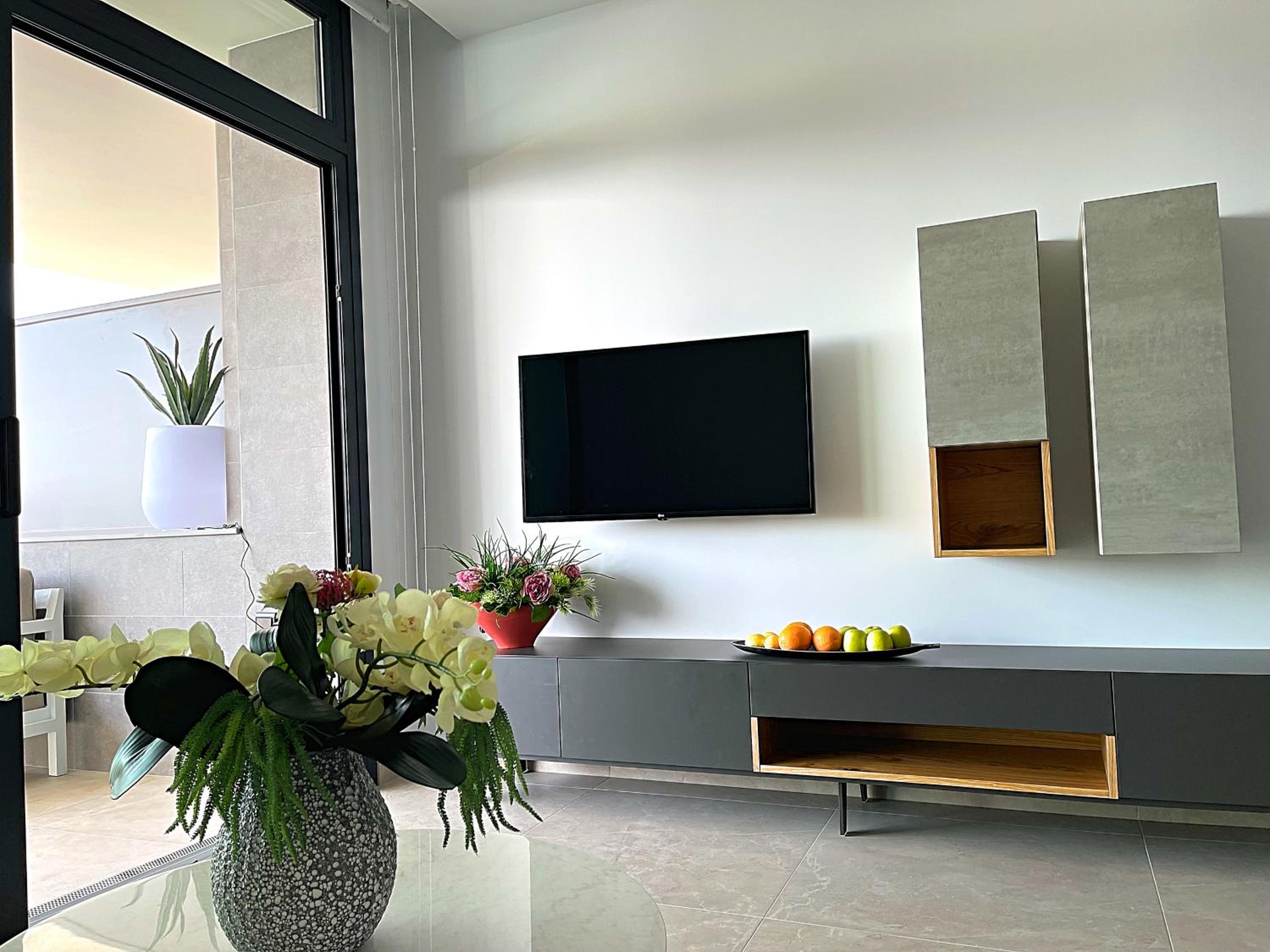 Luxury apartment with stunning sea views in Sunset Cliff Benidorm