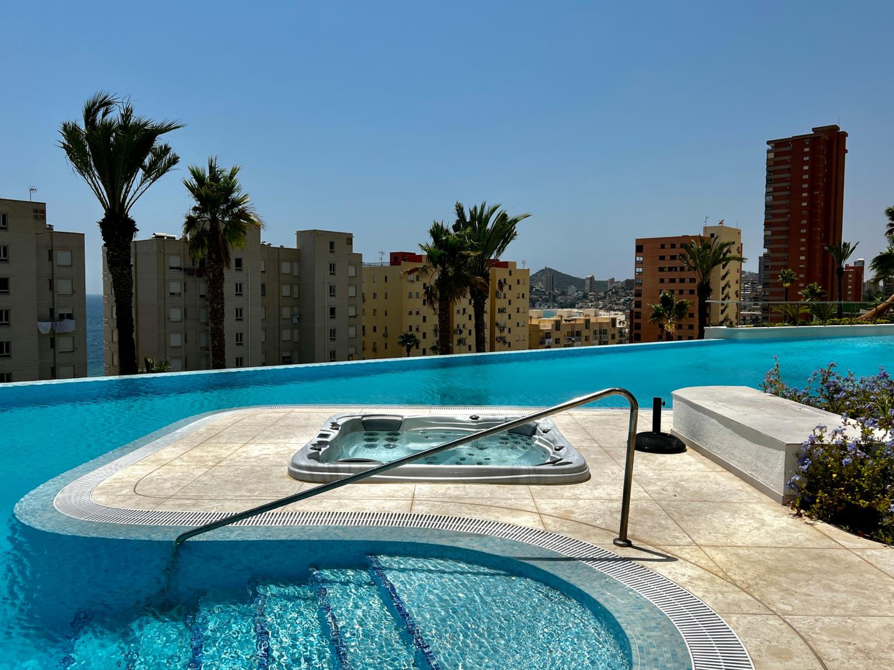 Luxury apartment with stunning sea views in Sunset Cliff Benidorm