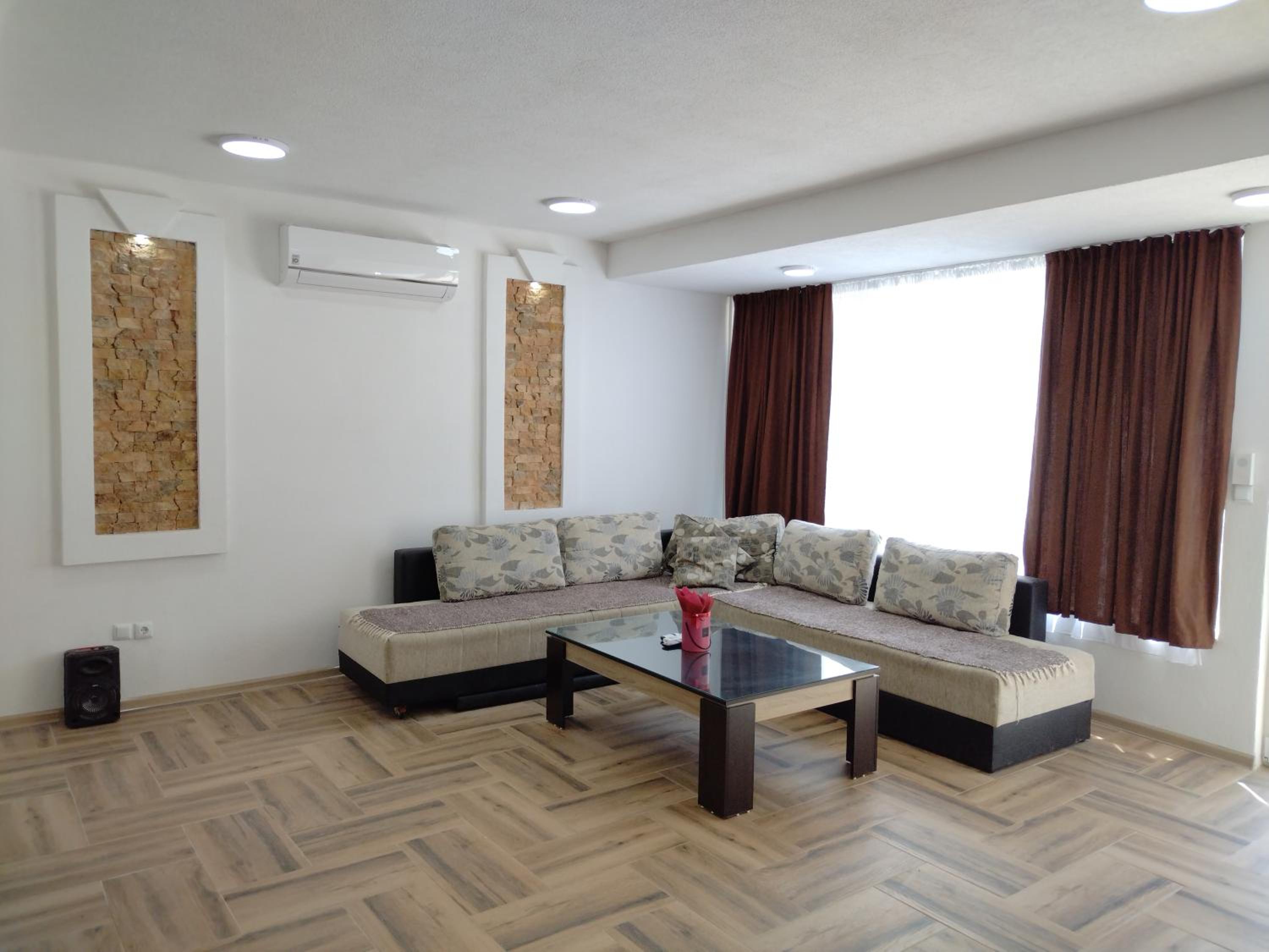Z&G Apartment