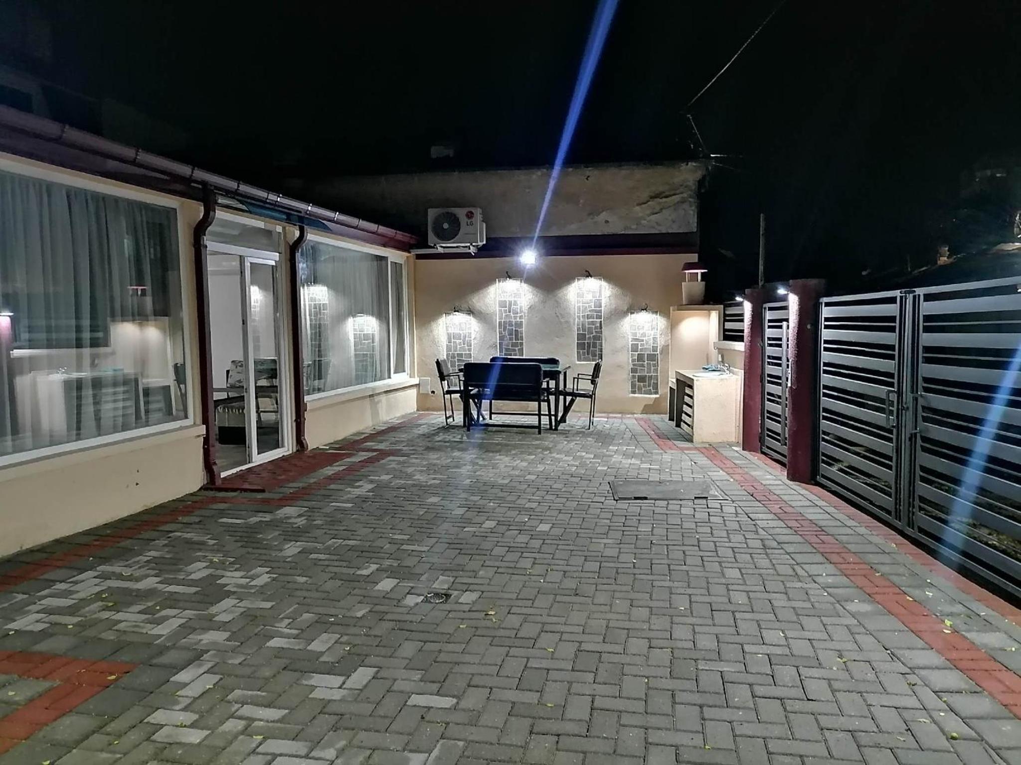 Z&G Apartment