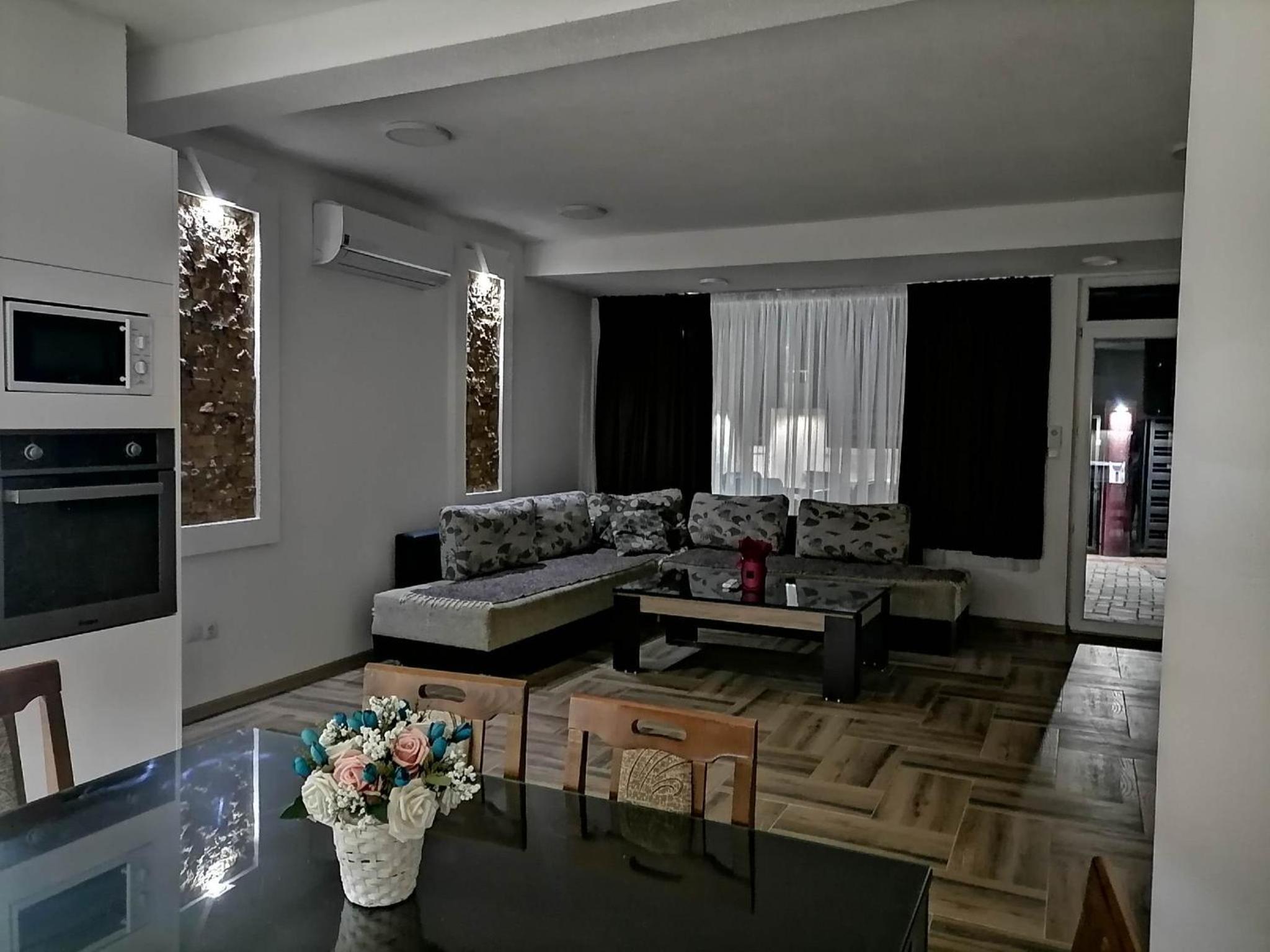 Z&G Apartment