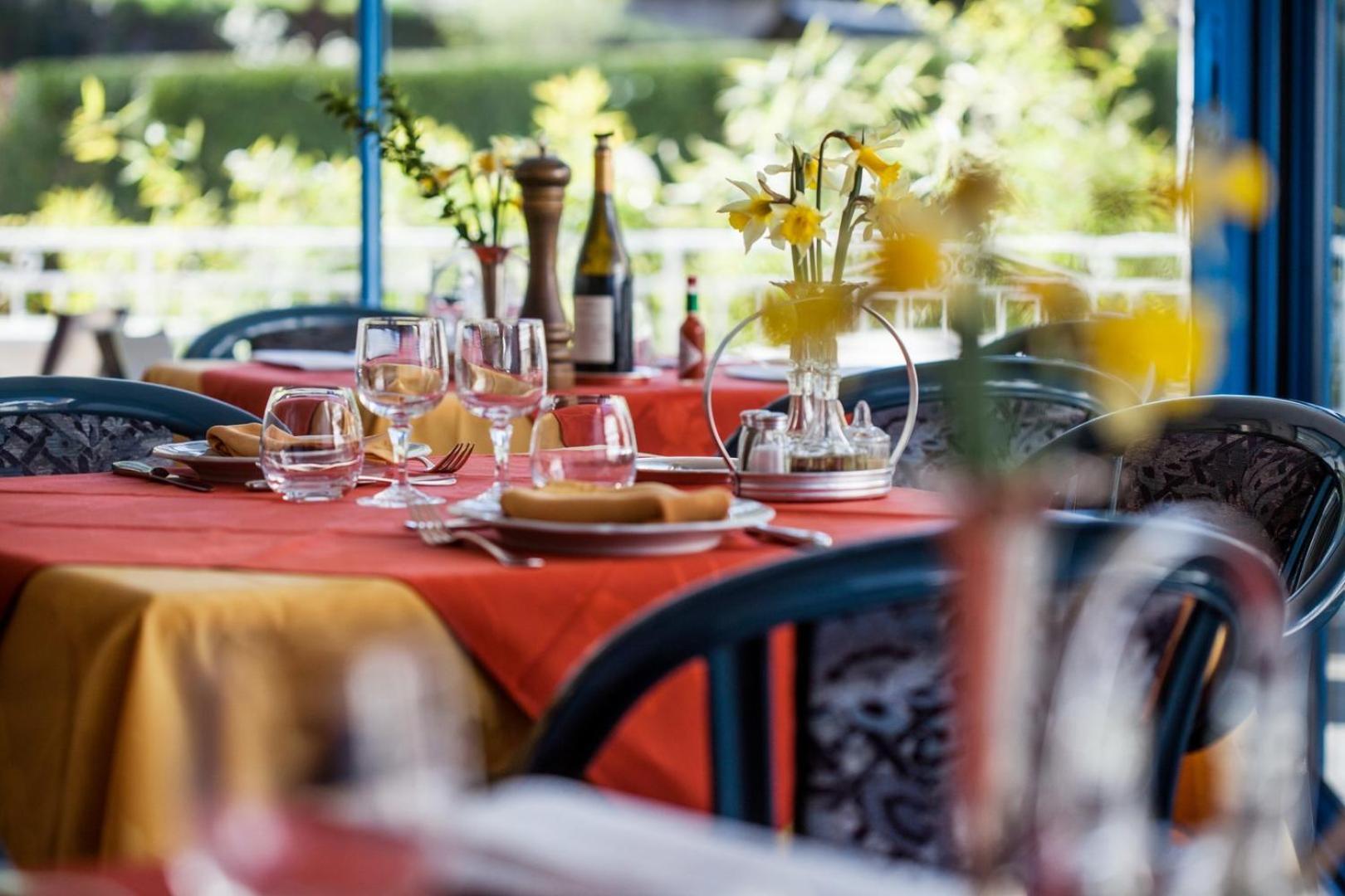 Hôtel Beauséjour en Chaudes-Aigues — restaurant