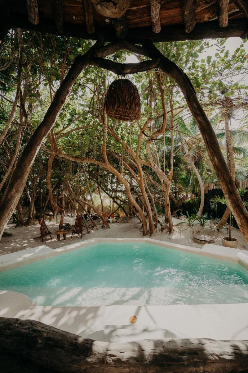 Jacuzzi