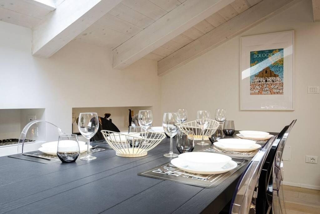 Asinelli Luxury Apartment view 4
