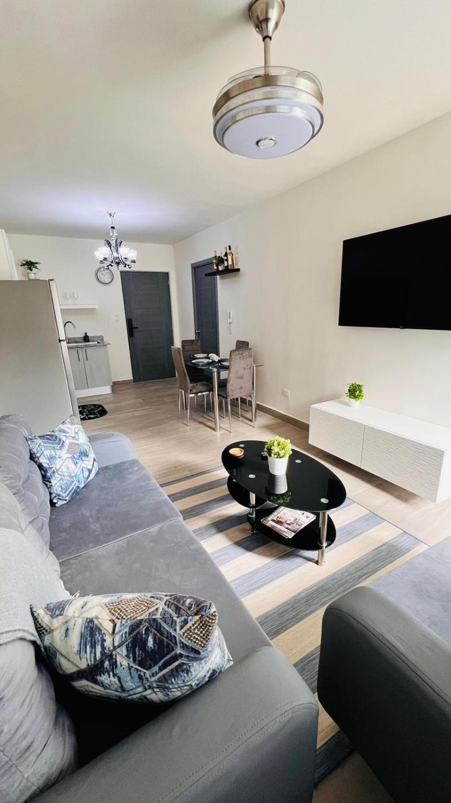 Luxurious 2 bedroom apartment with pool