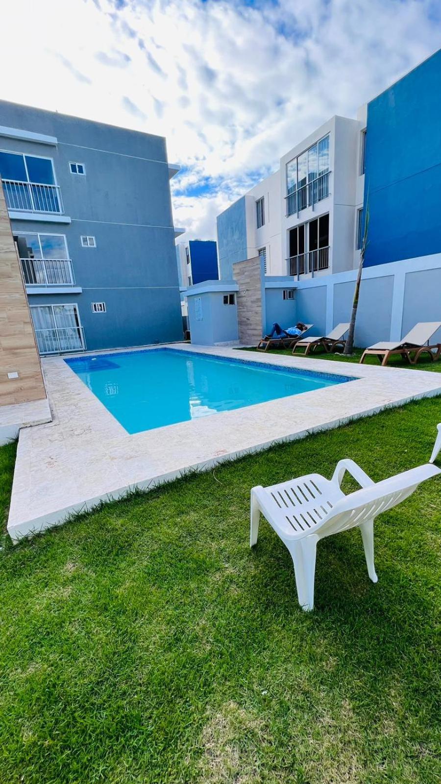 Luxurious 2 bedroom apartment with pool