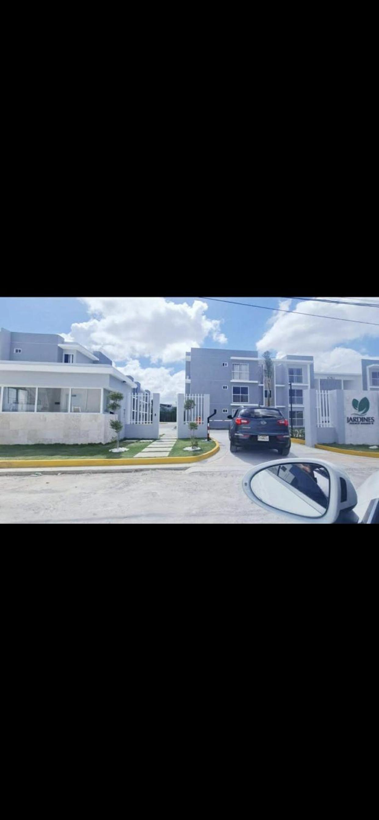 Luxurious 2 bedroom apartment with pool