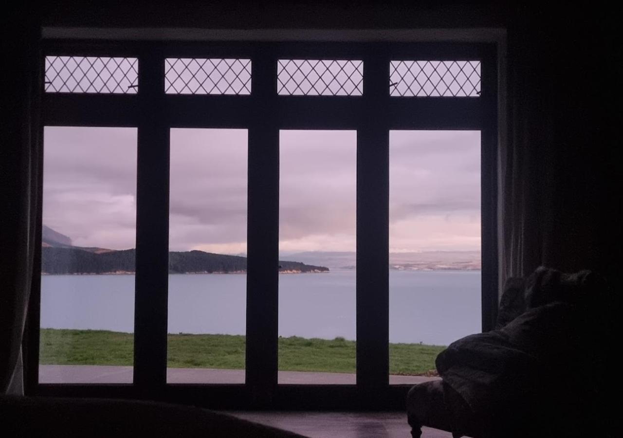 Mt Cook Lakeside Retreat