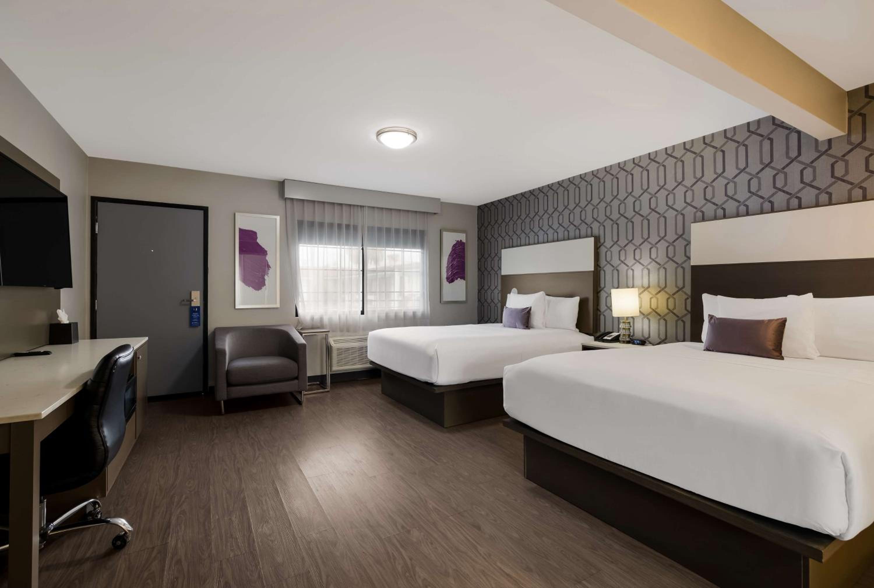 Sunset West Hotel, SureStay Collection By Best Western
