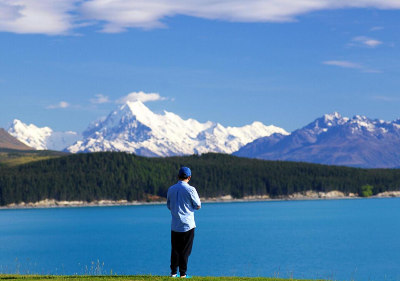 Mt Cook Lakeside Retreat
