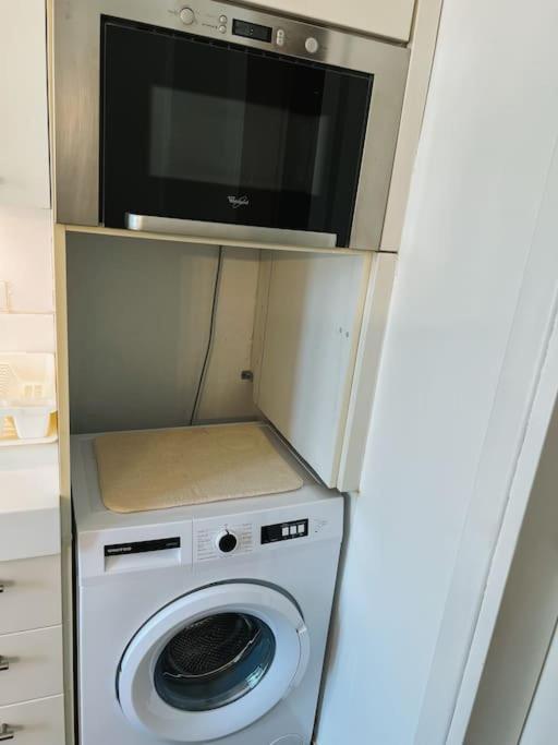 Central Glyfada 2BR Apartment