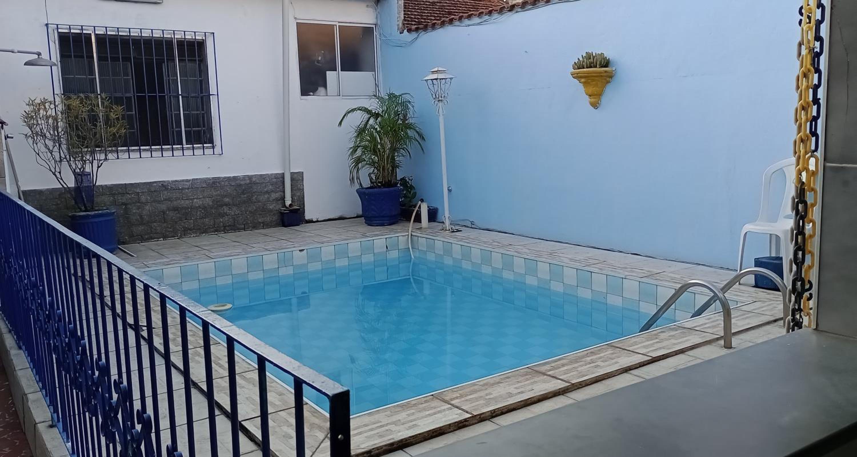 CASA com ACOMODAÇÃO para 6 PESSOAS