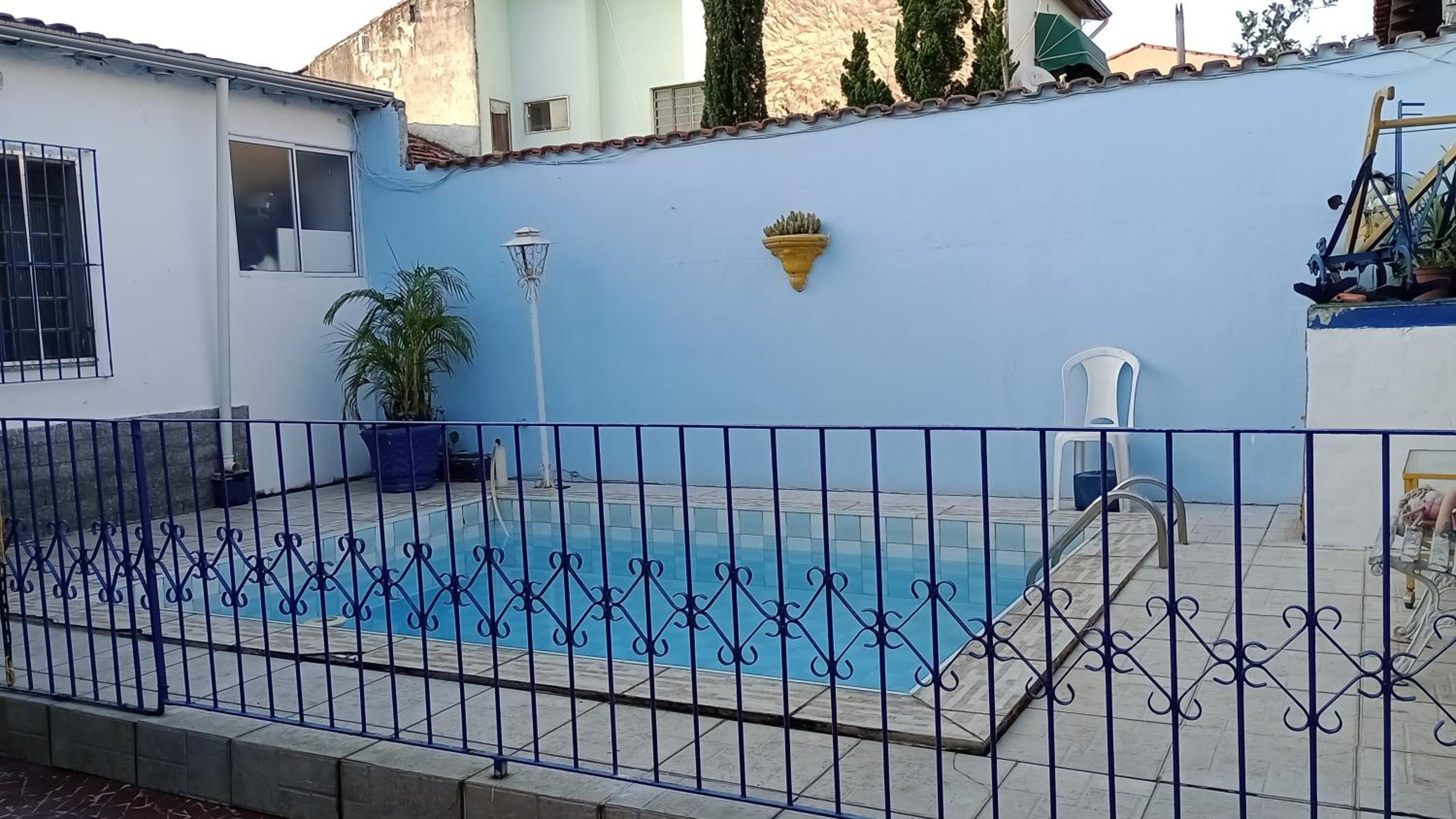 CASA com ACOMODAÇÃO para 6 PESSOAS