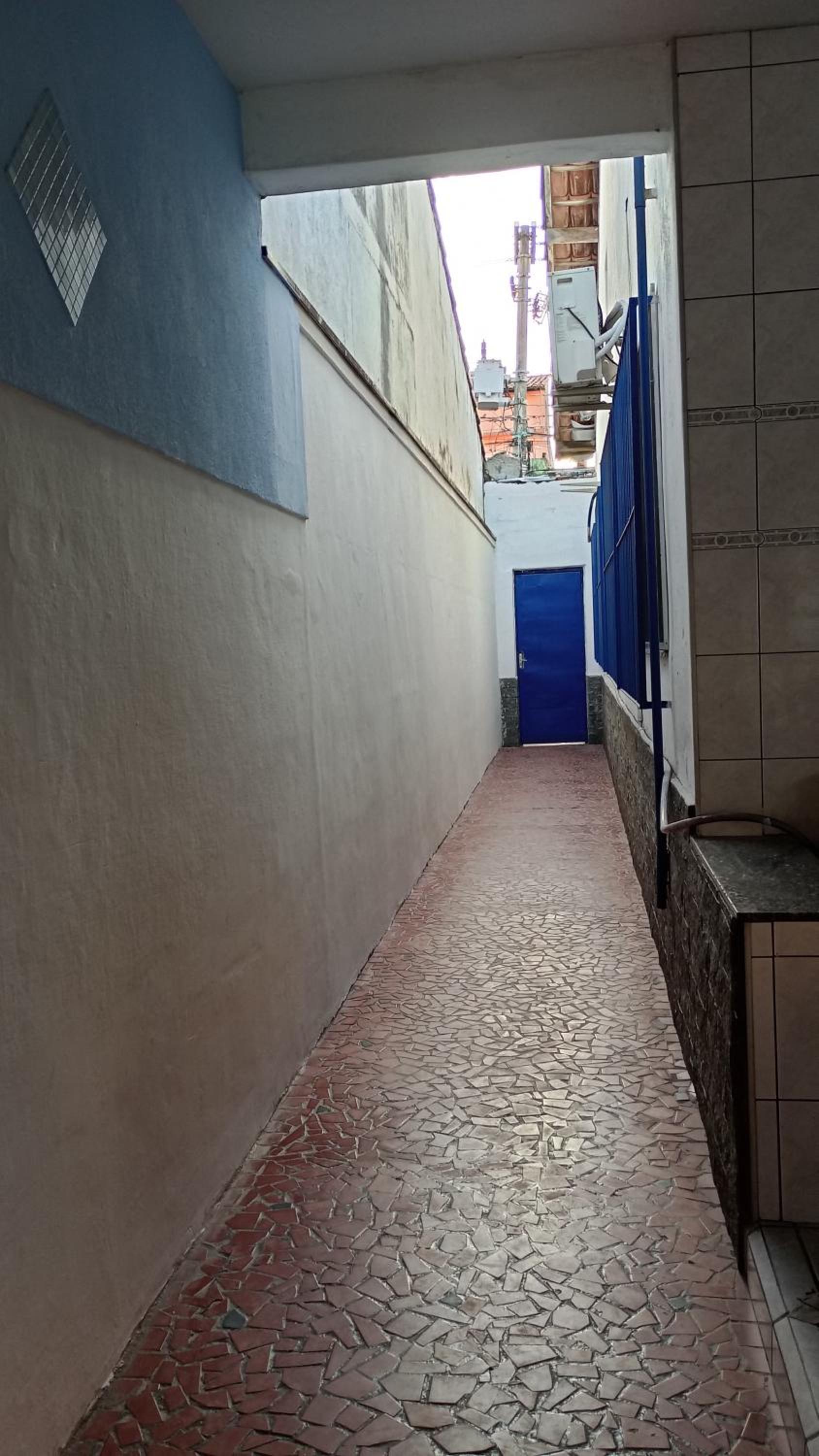CASA com ACOMODAÇÃO para 6 PESSOAS
