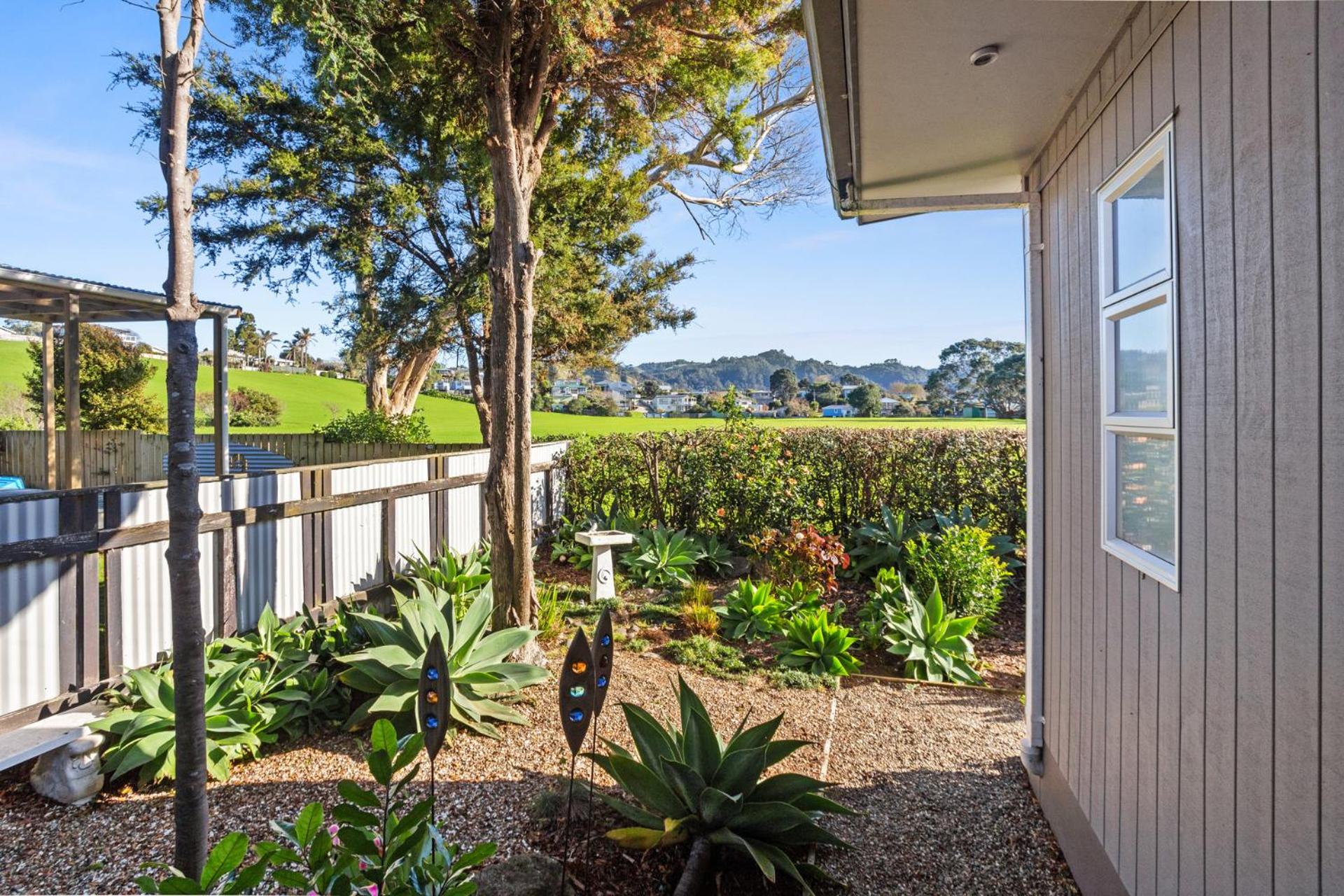 Tui's Rest - Waihi Beach Holiday Home view 2