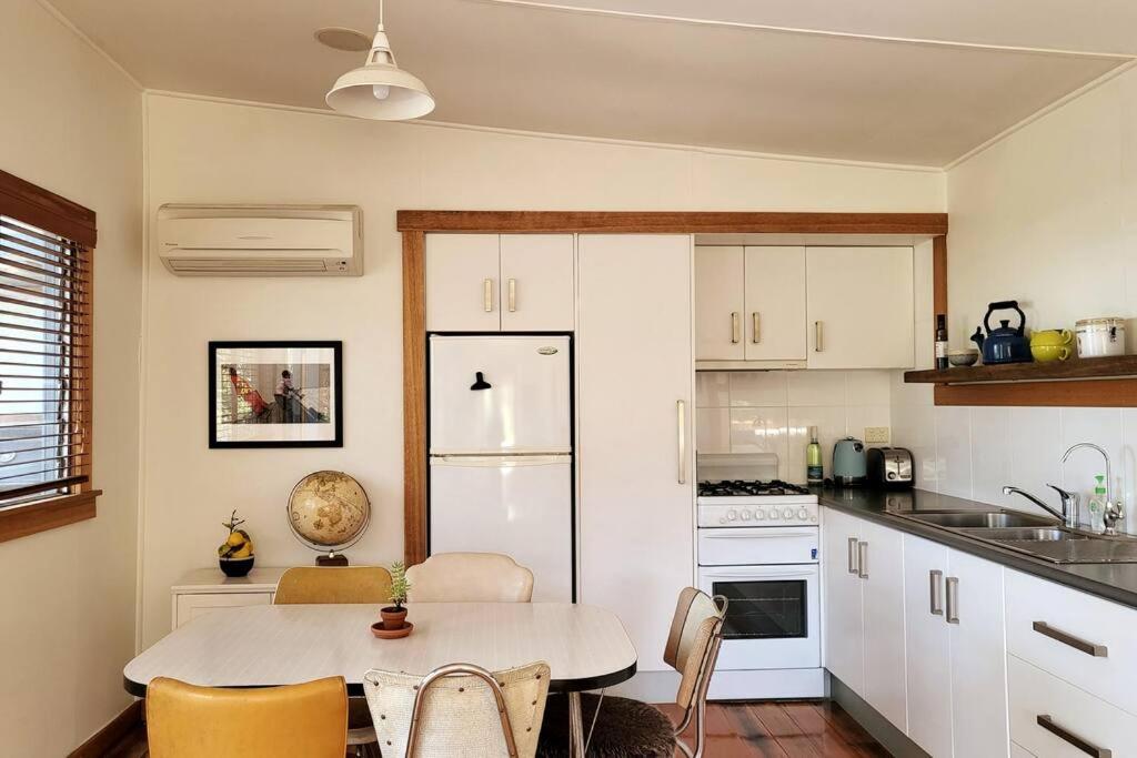 The Dunes - King Studio - 50m from Scamander Beach