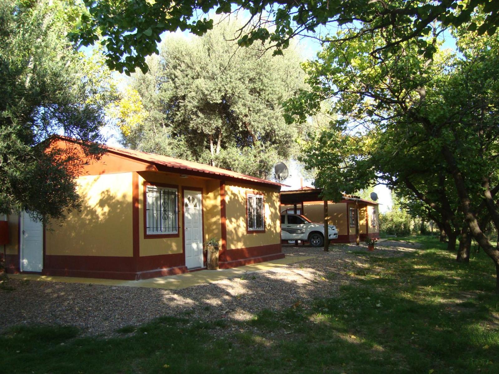 BOSQUE ENCANTADO EN SAN RAFAEL MENDOZA Cabañas hasta 5 personas