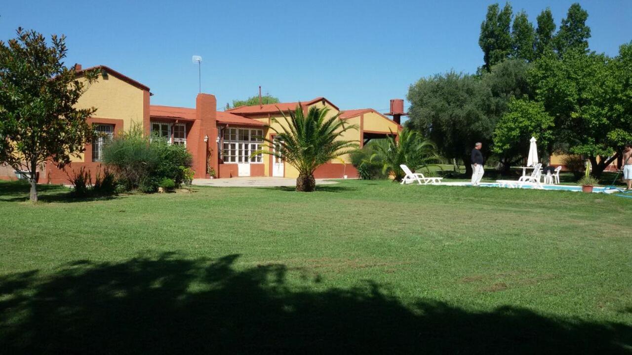BOSQUE ENCANTADO EN SAN RAFAEL MENDOZA Cabañas hasta 5 personas