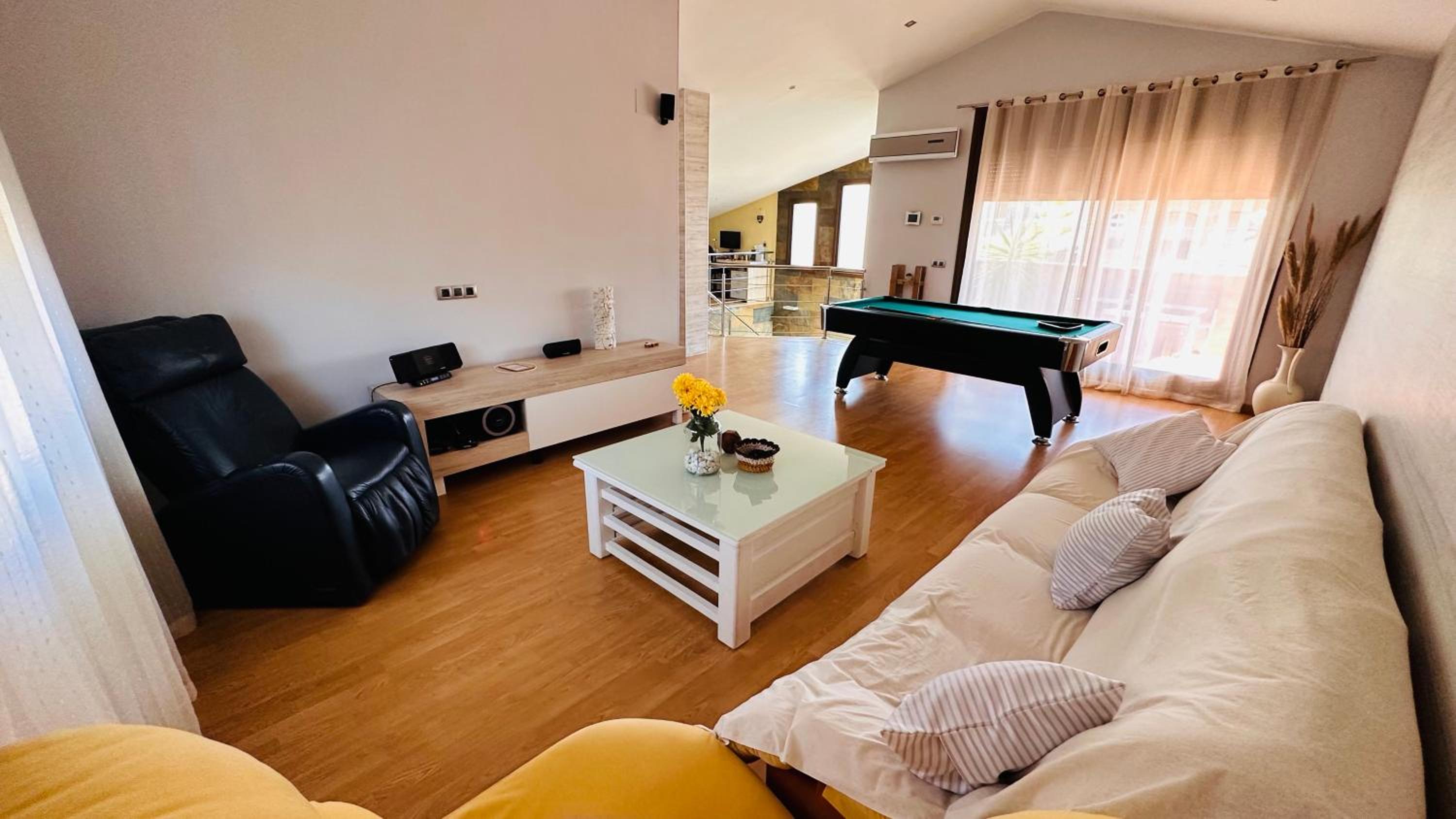 Hermosa Villa L'Ardiaca